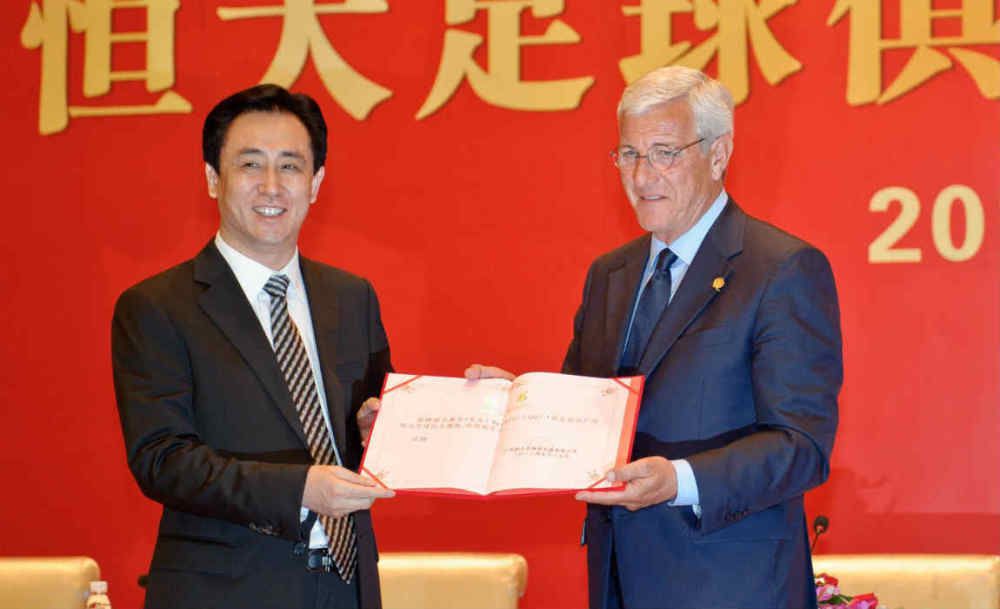 王小鲁:是统一遮暗，还是每个遮的程度都不一样?电影《杀人回忆》壁纸王笠人:稍微有点不一样。